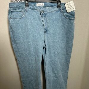 Abercrombie & Fitch Light Blue The 90’s Straight Leg Jeans ultra high rise. NWT